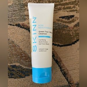 SKINN Cosmetics 4oz FACIAL Gel Cleanser NWOT